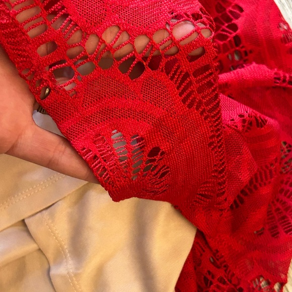 London Times Beautiful Sleeveless Red Lace Dress - Picture 8 of 11